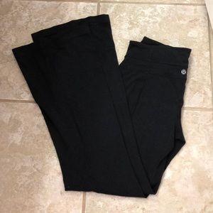 Lululemon Athletica yoga pants